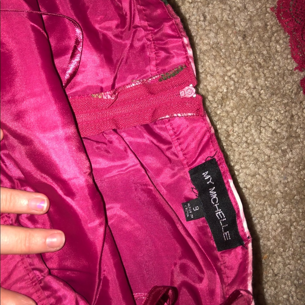 Dress - Picture 5 of 5